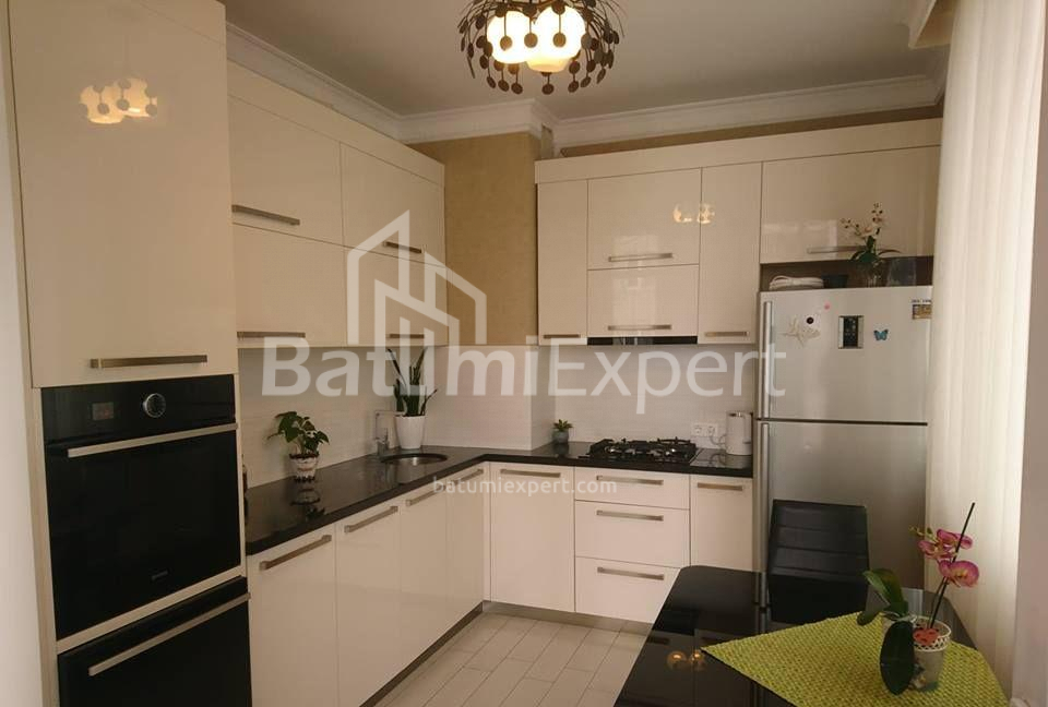 Բնակարան 90 մ² - Նիկո Փիրոսմանի, Batumi, Վրաստан