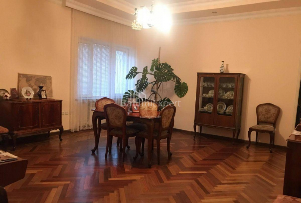 Բնակարան 120 մ² - Զուրաբա Գորգիլաձե, Batumi, Վրաստан