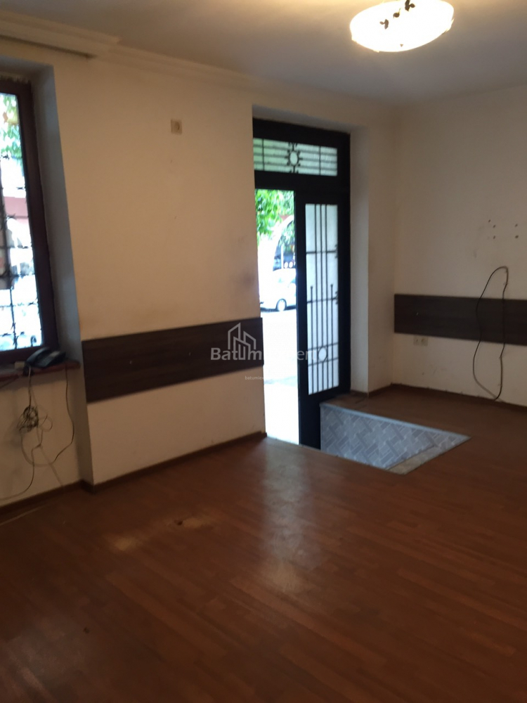 Գրասենյակ 30 մ² - Վաժա-Փշավելա, Batumi, Վրաստан