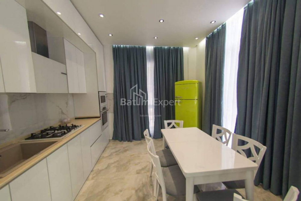 Առանձնատուն 170 մ² - օդանավակայանի մայրուղի, Batumi, Վրաստан