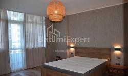 Բնակարան 2-комн 82 m² - Նիկո Փիրոսմանի, Batumi