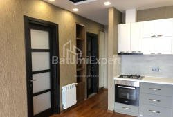 Բնակարան 2-комн 60 m² - Նիկո Փիրոսմանի, Batumi