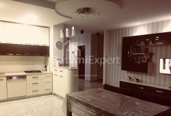 Բնակարան 6-комн 153 m² - Վախթանգ Գորգասալի, Batumi