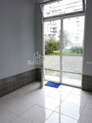 Վարձակալվող տարածք 50 մ² - Շերիֆ Խիմշիաշվիլի, Batumi, Վրաստан