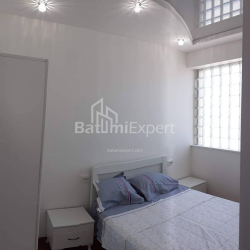 Բնակարան 3-комн 55 m² - Լեխ և Մարիա Կաչինսկիներ, Batumi