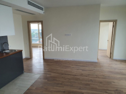 Բնակարան 3-комн 74.7 m² - Լեխ և Մարիա Կաչինսկիներ, Batumi