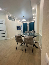 Բնակարան 3-комн 64 m² - Նիկո Փիրոսմանի, Batumi