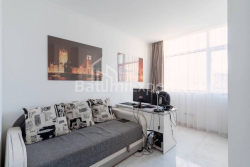 Բնակարան 3-комн 75.6 m² - Նիկո Փիրոսմանի, Batumi